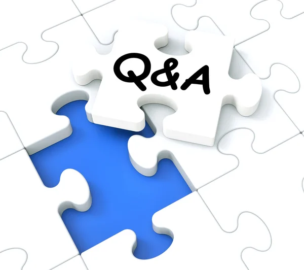 Q&A パズルは、よく寄せられる質問を示しています。 — ストック写真