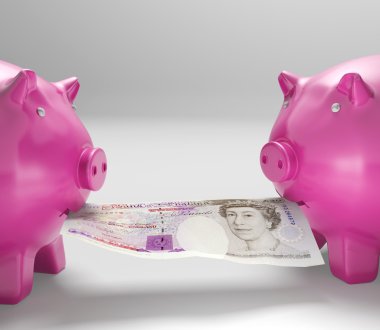 tasarruf para gösterileri yeme piggybanks paylaştı