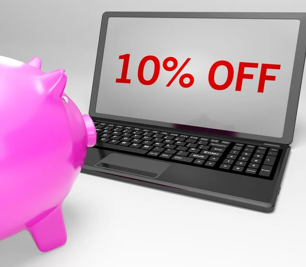 Скидка 10% на ноутбук с небольшими ценами — стоковое фото