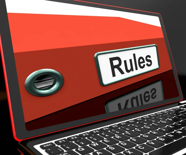 Plik zasad na laptopie Wyświetlono zasady działalności — Zdjęcie stockowe