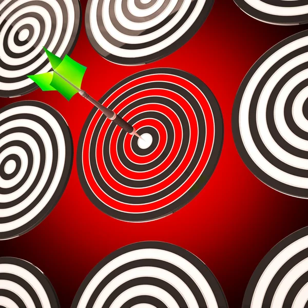 Bulls eye Target Shows Focused Competitive Strategy — Stock Photo, Image