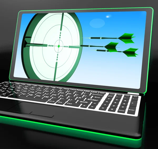 Arrows Aiming On Laptop Showing Extreme Accuracy — Stock Photo, Image