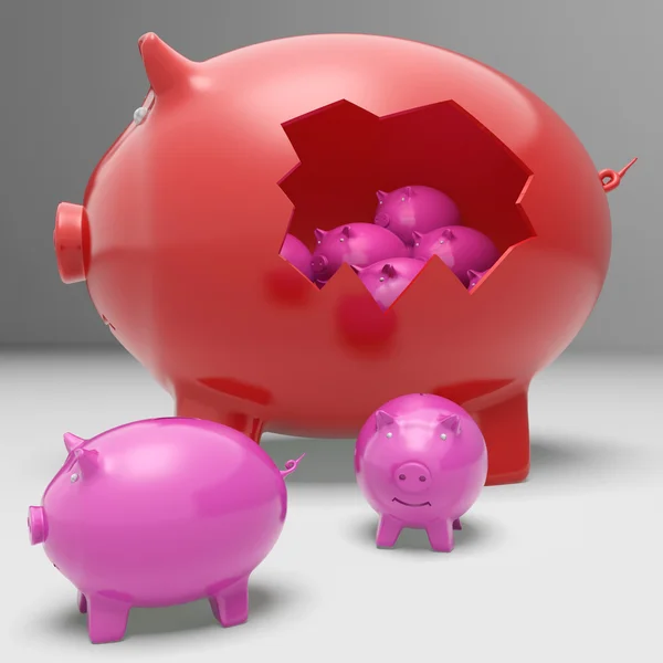 Piggybanks binnen spaarpot weergegeven: opslaan van rekeningen en bancaire — Stockfoto