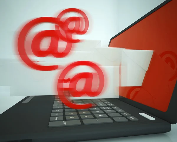 Mail Signs Leaving Laptop Showing Outgoing Messages — Stock Photo, Image