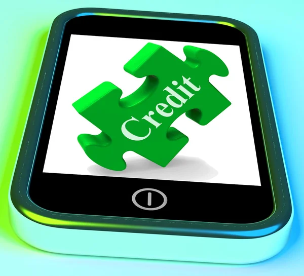 Kreditkarten-Smartphone zeigt Finanzkredite und Kreditaufnahmen an — Stockfoto