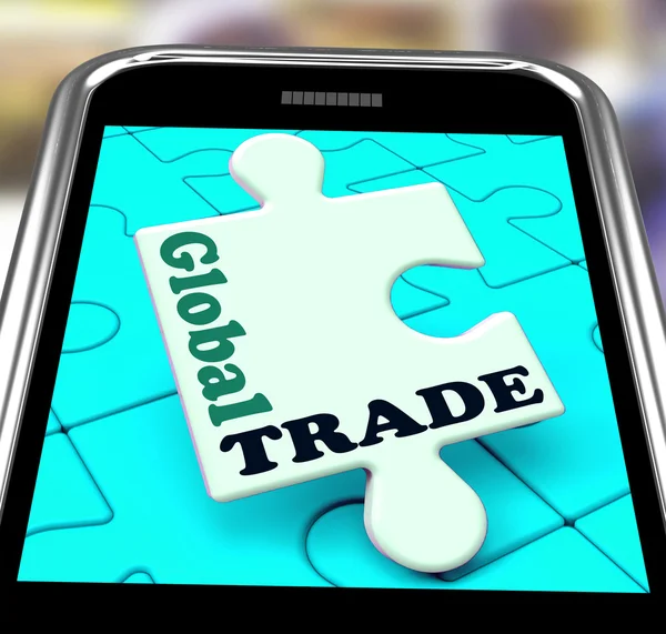 Global Trade Smartphone significa comércio mundial online — Fotografia de Stock