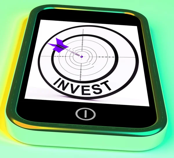 Investir Smartphone mostra investidores e investir dinheiro online — Fotografia de Stock