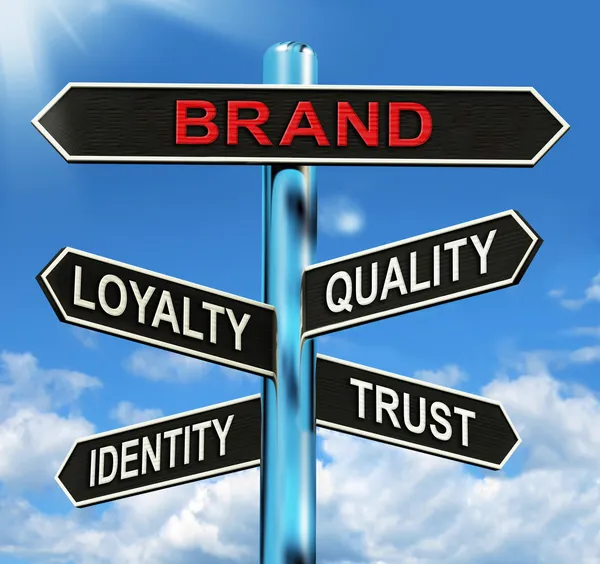 Merk wegwijzer toont loyaliteit identiteit kwaliteit en vertrouwen — Stockfoto