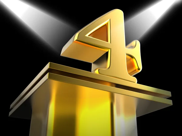 Arany négy, a talapzaton: film awards vagy díjak — Stock Fotó