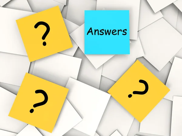 Vragen antwoorden post-it notities betekenen vragen en oplossingen — Stockfoto
