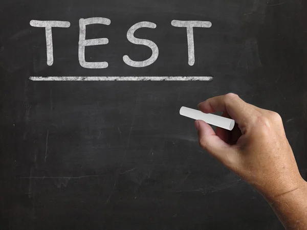 Teste Blackboard mostra exame de avaliação e grau — Fotografia de Stock