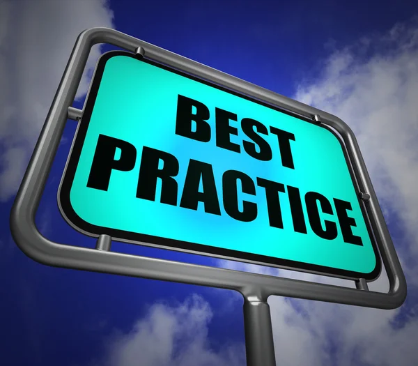 Le panneau des meilleures pratiques indique des procédures meilleures et efficaces — Photo