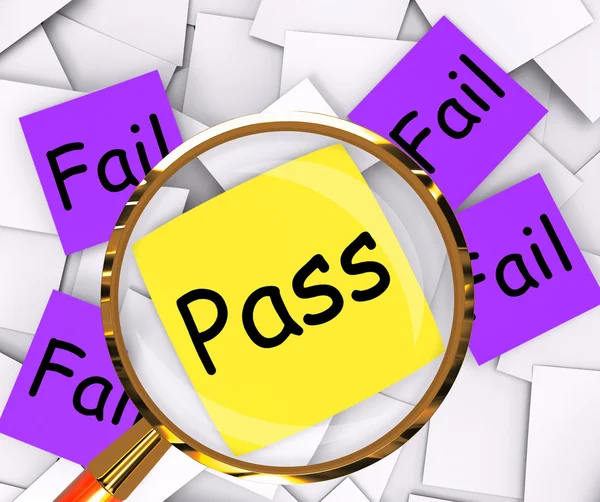 Pass Fail Post-It Papers Shows Acceptable or Unsatisfactory — стоковое фото