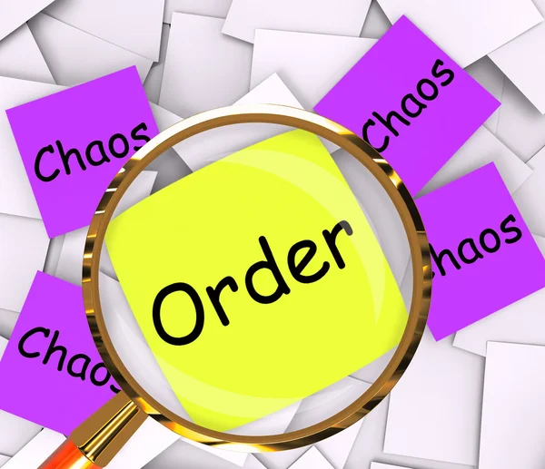 Order Chaos Post-It Papers Show Organized or Confused — стоковое фото