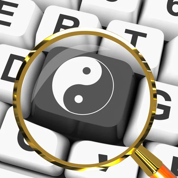 Ying Yang Key Magnified Means Spiritual Peace Harmony — Stock Photo, Image