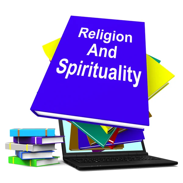 Religion och andlighet bok laptop stack visar religiösa spir — Stockfoto