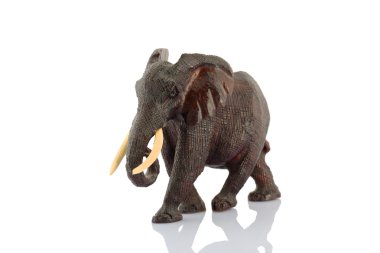 Maun fil heykelciği