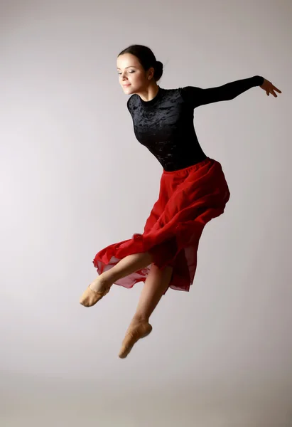Ballerina posiert — Stockfoto