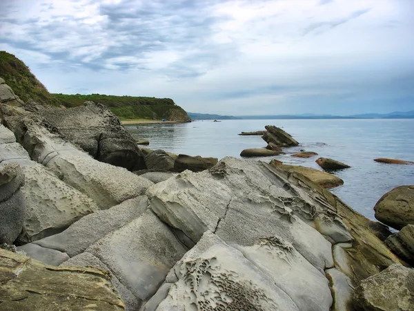 Sea landscape with a rocky shore — Stock Photo, Image