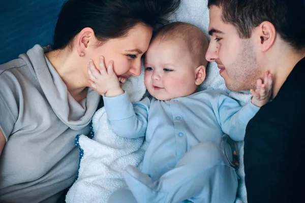 Calurosamente familia — Foto de Stock