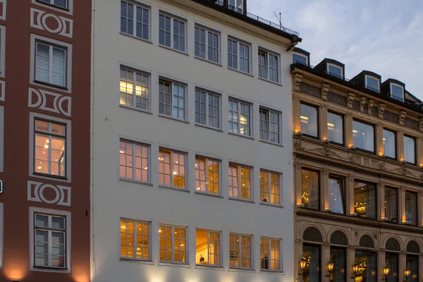 Колоритное историческое здание Мюнхена — стоковое фото