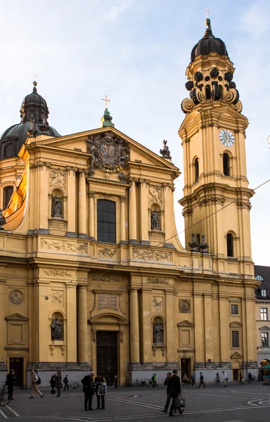 Münih 'teki Tiyatro Kilisesi — Stok fotoğraf