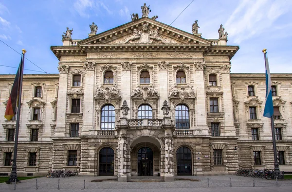 Der Justizpalast — Stockfoto