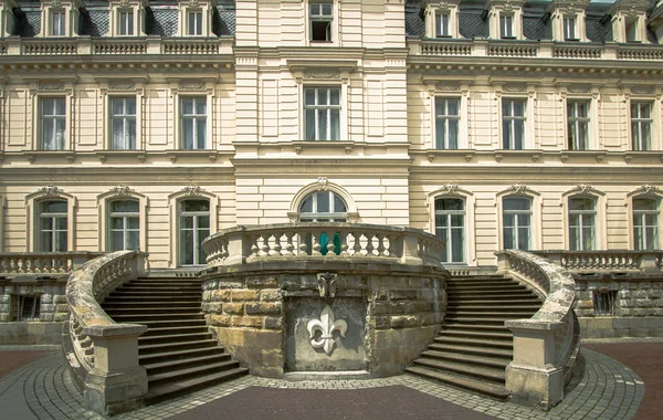 Потоцкий дворец во Львове — стоковое фото