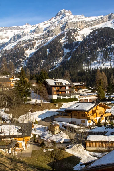 Alpská vesnice — Stock fotografie