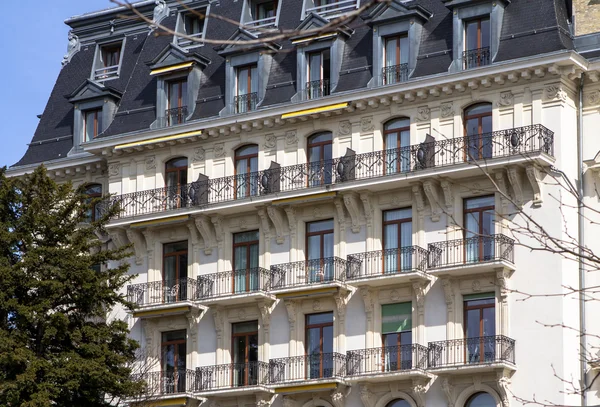 Hotel na Cidade Velha Lausanne — Fotografia de Stock