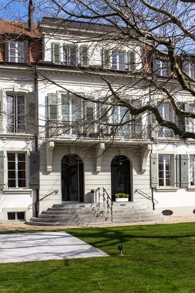 Hotel en la Ciudad Vieja Lausana — Foto de Stock