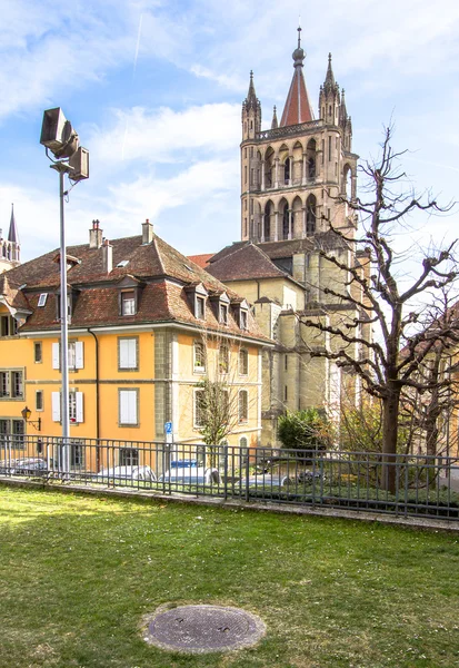 Oude kathedraal in lausanne — Stockfoto