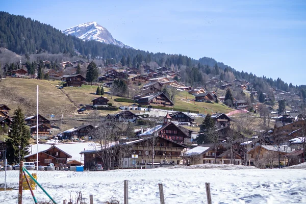 Alpská vesnice, Švýcarsko — Stock fotografie