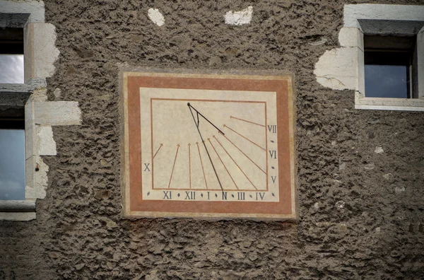 Antico orologio solare — Foto Stock
