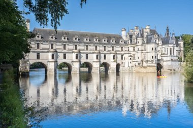 Ünlü ortaçağ kalesi Chateau de Chenonceau, Fransa