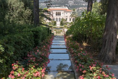 Nice, Fransa 'da ünlü Villa Emiri de Rothschild bahçeleri