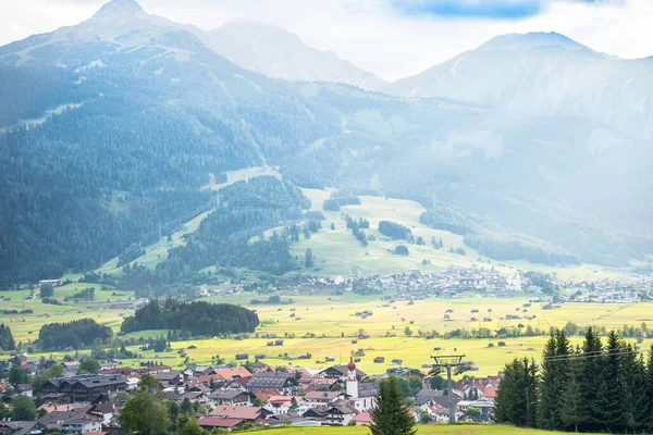 Almanya Daki Zugspitze Kalabalığına Bakın — Stok fotoğraf