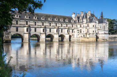 Ünlü ortaçağ kalesi Chateau de Chenonceau, Fransa