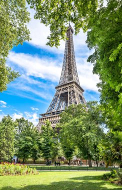 Eyfel Kulesi yaz, Paris, Fransa