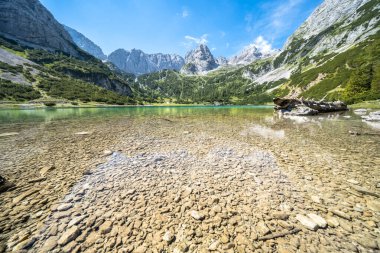 Seebensee Gölü ve Dragonkopf Tepesi, Ehrwald, Avusturya