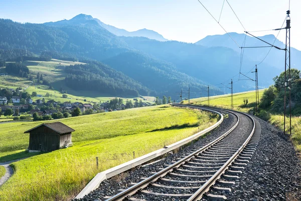 Spoorweg Met Prachtige Berg Zugspitze Achtergrond Ehrwald Duitsland — Stockfoto
