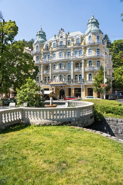 Розкішний Курортний Готель Маріанске Лазні Чехія — стокове фото