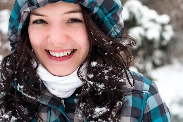 Close-up foto van een jonge volwassene op winter — Stockfoto