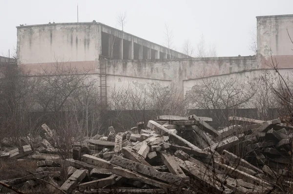 放棄された工業建築物 — ストック写真