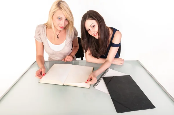 Two beautiful student girls getting ready for school — Stock Photo, Image