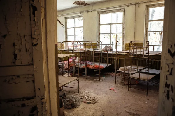 Aufgelassene Kinderstube in Tschernobyl — Stockfoto