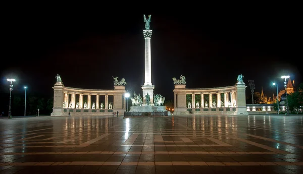 Heroes square in Hungary — Stock Photo, Image