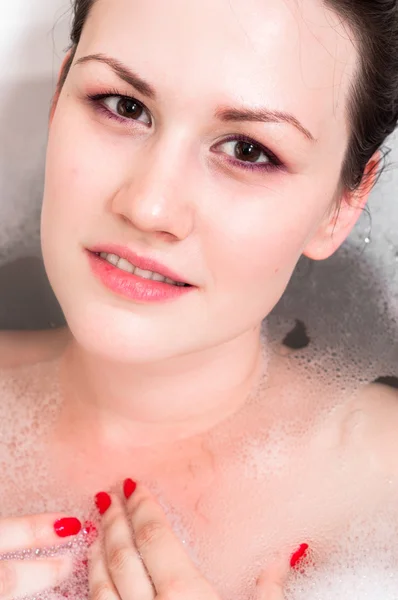 Girl in thr bathroom — Stock Photo, Image