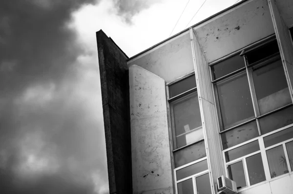 Edificio industrial abandonado —  Fotos de Stock