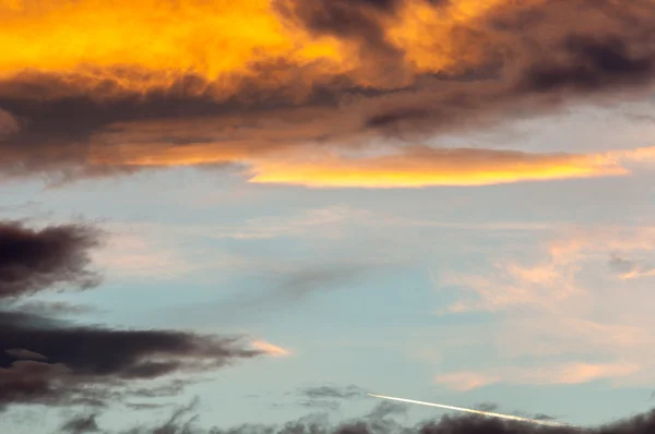 Cielo dramático con nubes — Foto de Stock